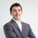 Head shot of Evan Yasneski